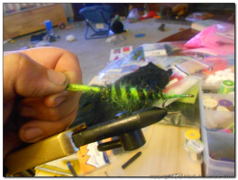 Ultralight Fly Fishing • Furled Worms - step by step - Pic Heavy